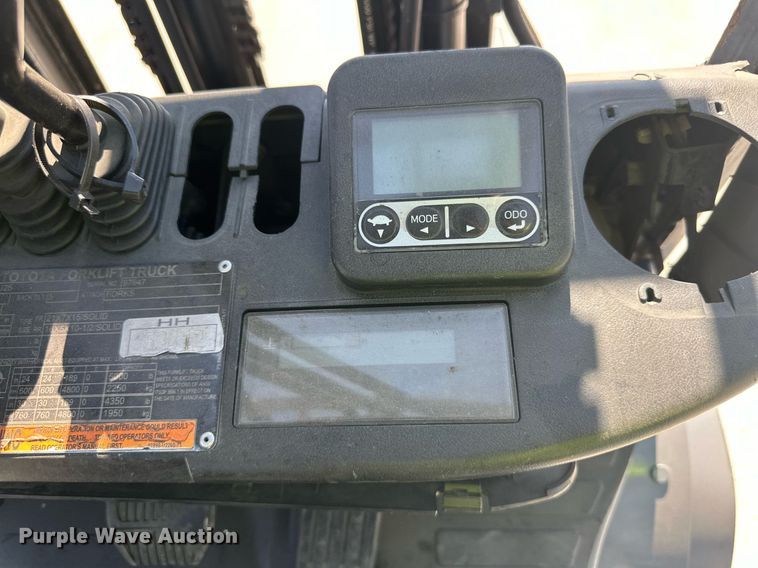 image for item DD3341 2018 Toyota 8FGCU25 forklift