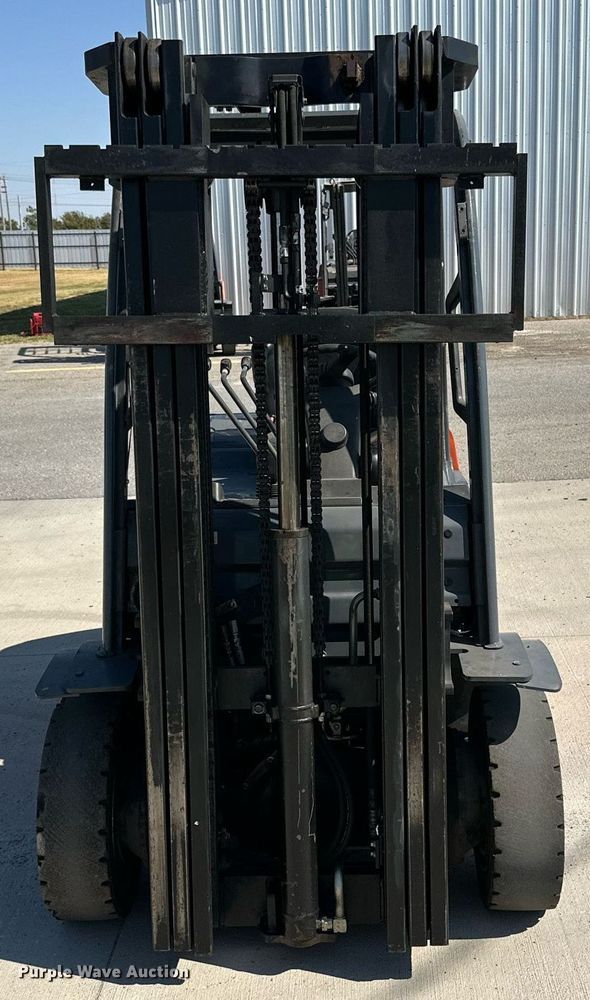 image for item DD3346 2018 Toyota 8FDU20 forklift