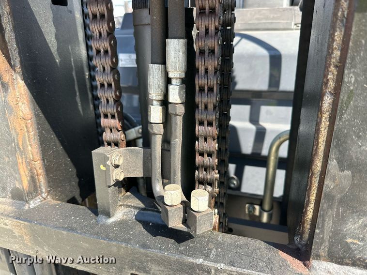 image for item DD3347 2016 Toyota 8FDU20 forklift