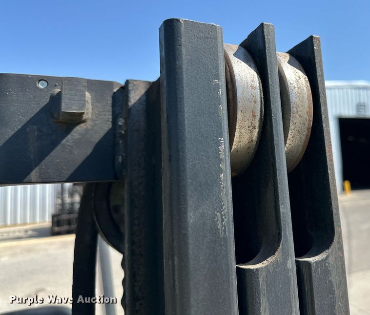 image for item DD3347 2016 Toyota 8FDU20 forklift