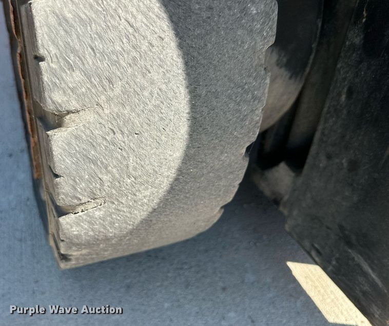 image for item DD3347 2016 Toyota 8FDU20 forklift