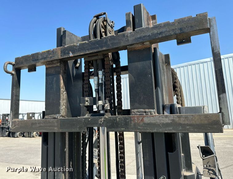 image for item DD3348 2016 Toyota 8FDU20 forklift