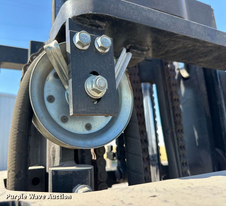 image for item DD3348 2016 Toyota 8FDU20 forklift