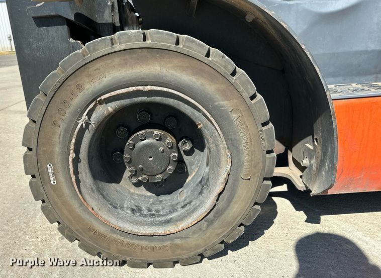 image for item DD3348 2016 Toyota 8FDU20 forklift