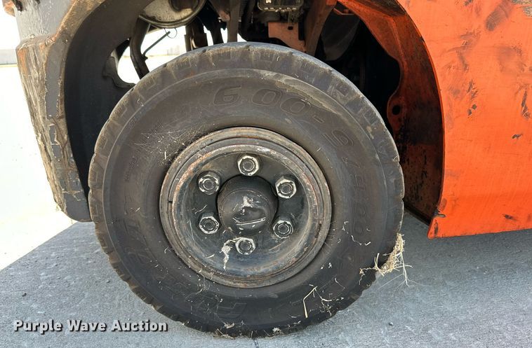 image for item DD3348 2016 Toyota 8FDU20 forklift