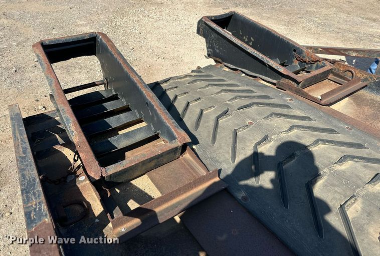 image for item DD3378 1995 Belshe T-18 equipment trailer