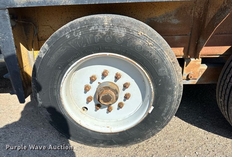 image for item DD3378 1995 Belshe T-18 equipment trailer