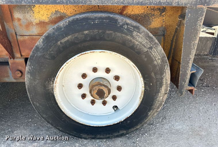 image for item DD3378 1995 Belshe T-18 equipment trailer