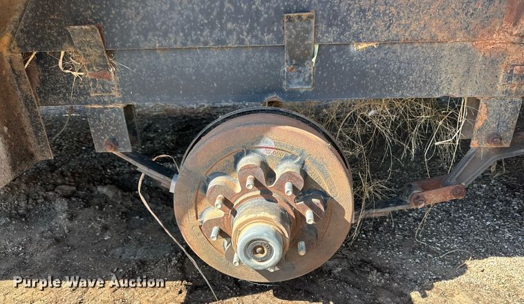 image for item DD3391 2001 PJ Utility trailer