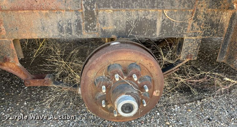 image for item DD3391 2001 PJ Utility trailer