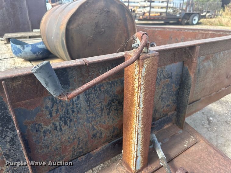 image for item DD3392 1992 Shop built utility trailer