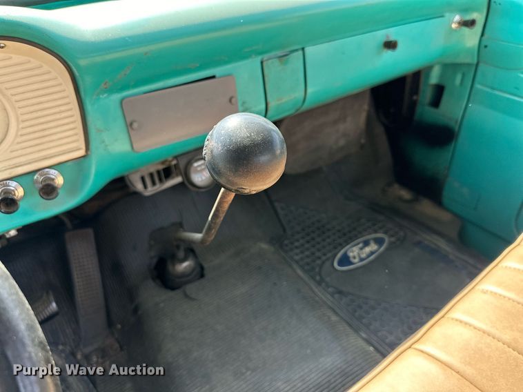 image for item DD3402 1964 Ford F100 pickup truck