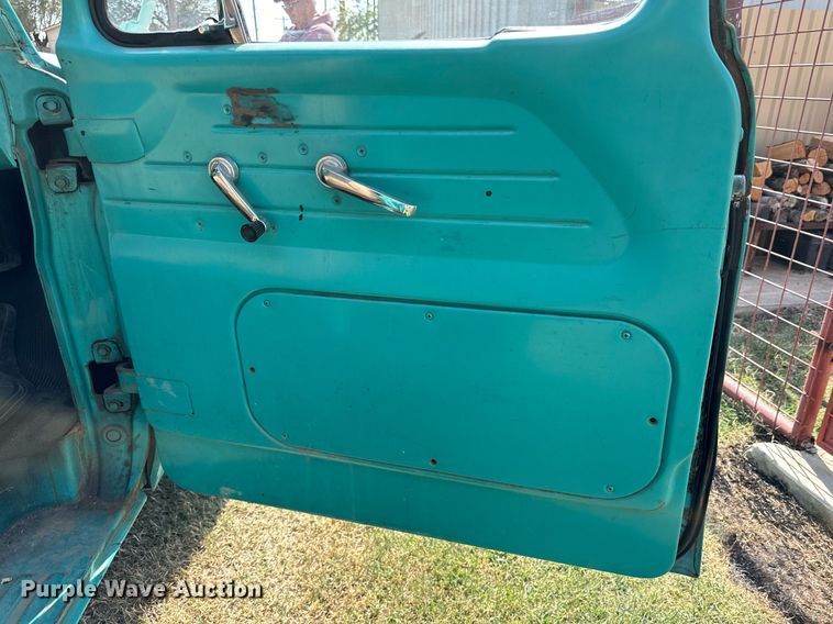 image for item DD3402 1964 Ford F100 pickup truck