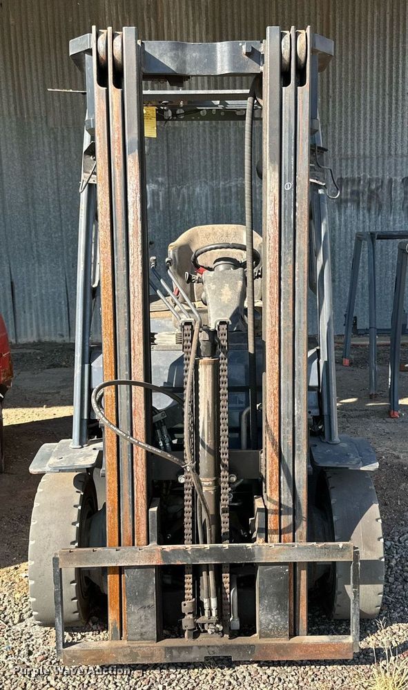 image for item DK6938 2015 Toyota 8FDU20 forklift