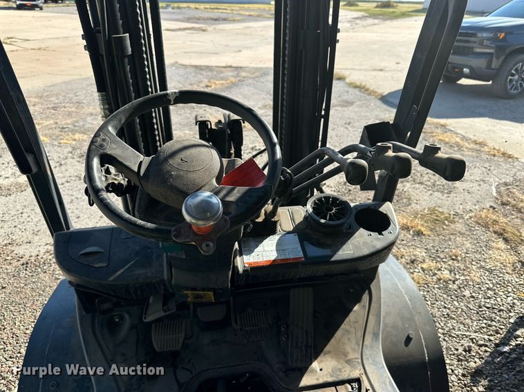 image for item DK6938 2015 Toyota 8FDU20 forklift