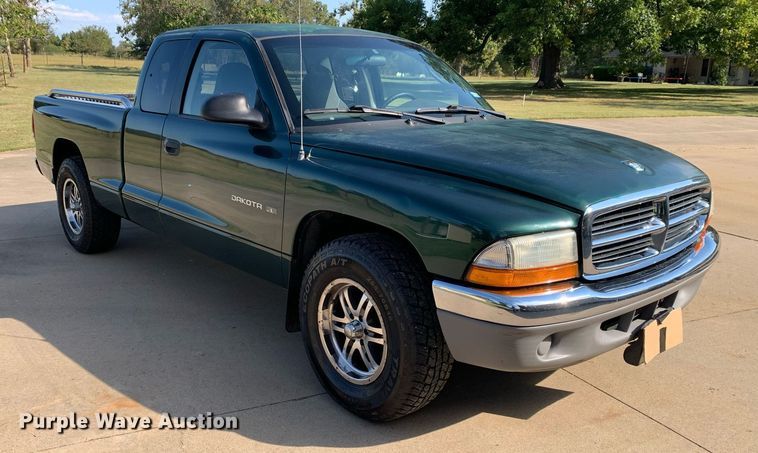 image for item DM1831 2001 Dodge Dakota SLT Club Cab pickup truck