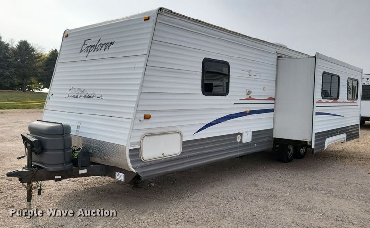 image for item DN3587 2005 Frontier  Explorer M315 camper