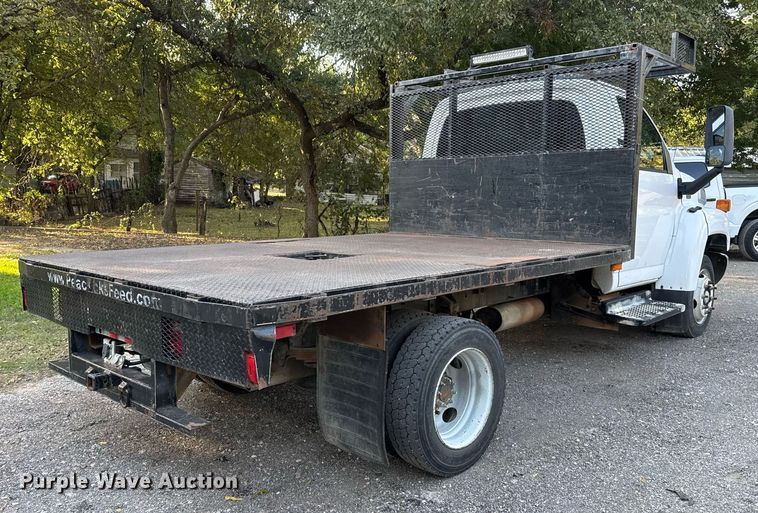 image for item DO2559 2005 Chevrolet  C4500 flatbed truck