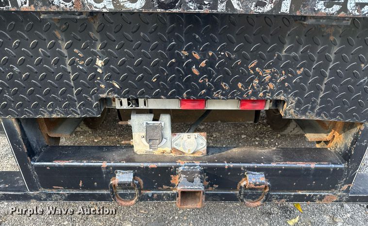 image for item DO2559 2005 Chevrolet  C4500 flatbed truck