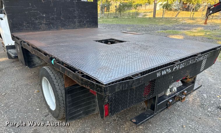 image for item DO2559 2005 Chevrolet  C4500 flatbed truck