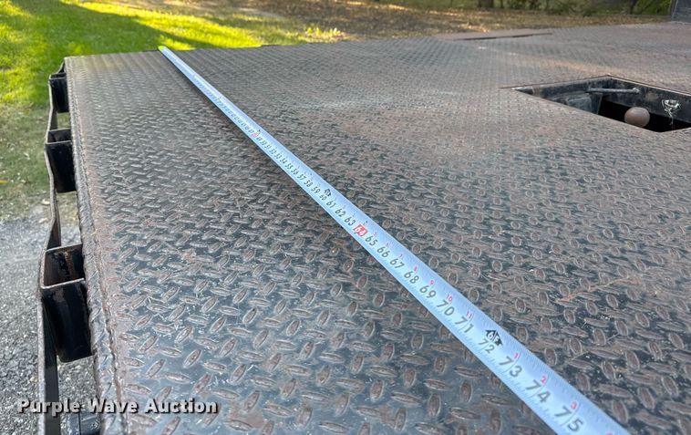 image for item DO2559 2005 Chevrolet  C4500 flatbed truck