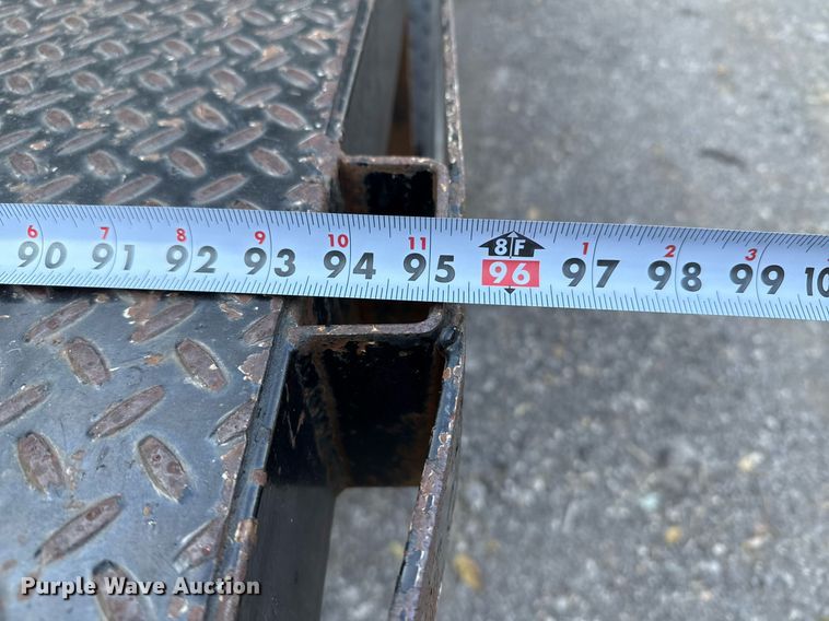 image for item DO2559 2005 Chevrolet  C4500 flatbed truck