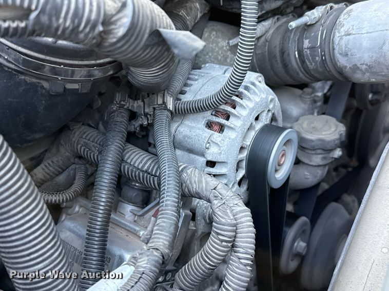 image for item DO2559 2005 Chevrolet  C4500 flatbed truck