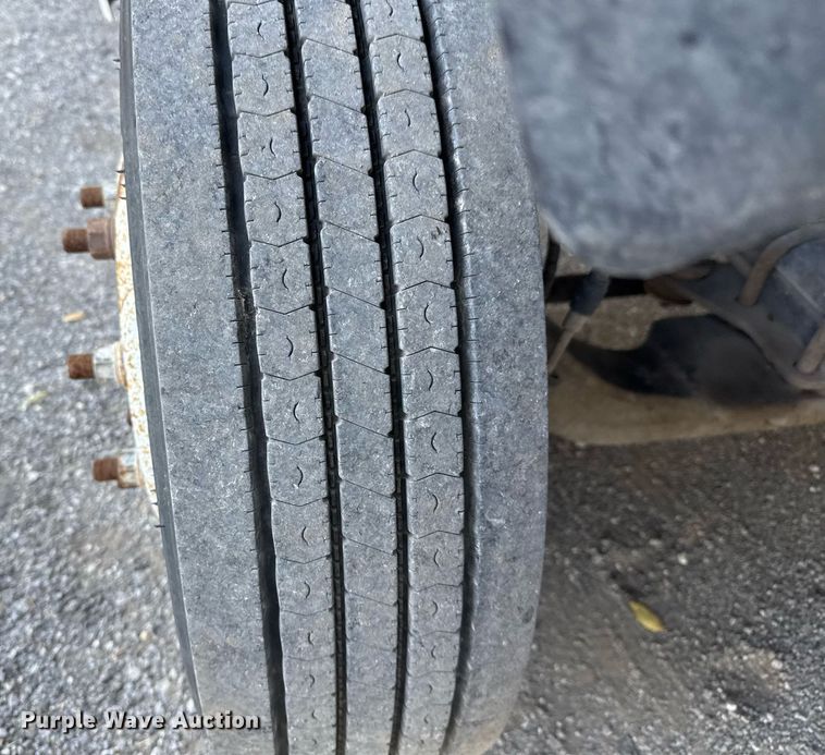 image for item DO2559 2005 Chevrolet  C4500 flatbed truck