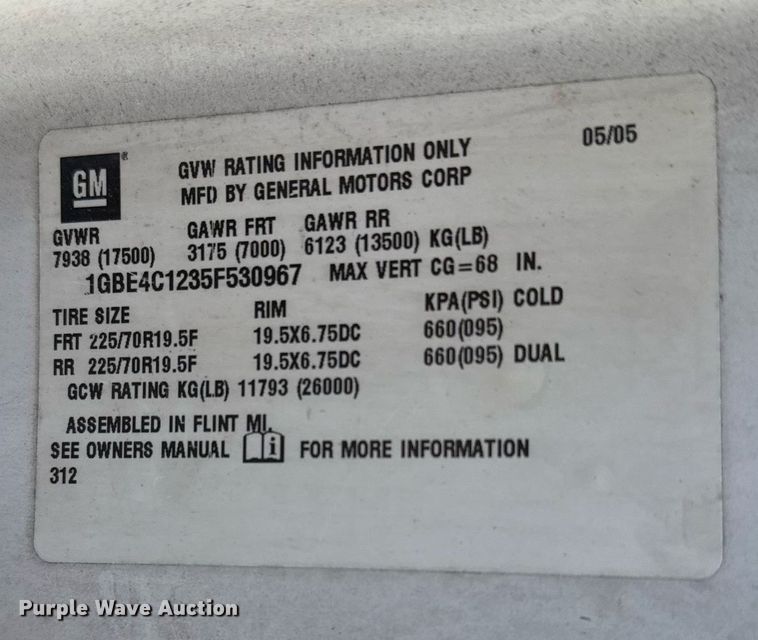 image for item DO2559 2005 Chevrolet  C4500 flatbed truck