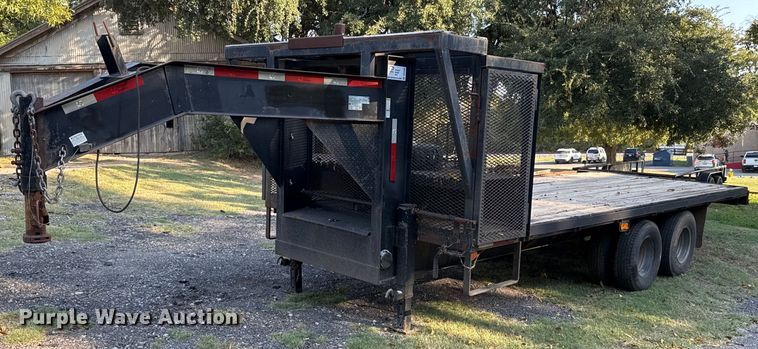 image for item DO2560 2013 Texas Pride FT820520KGN flatbed trailer