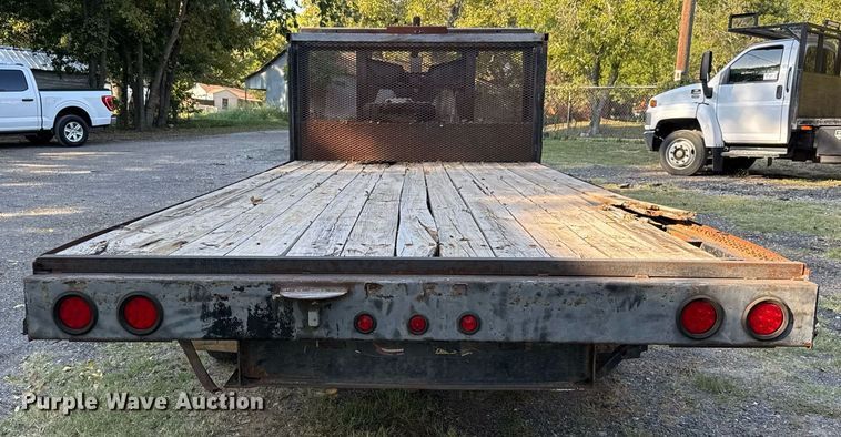 image for item DO2560 2013 Texas Pride FT820520KGN flatbed trailer