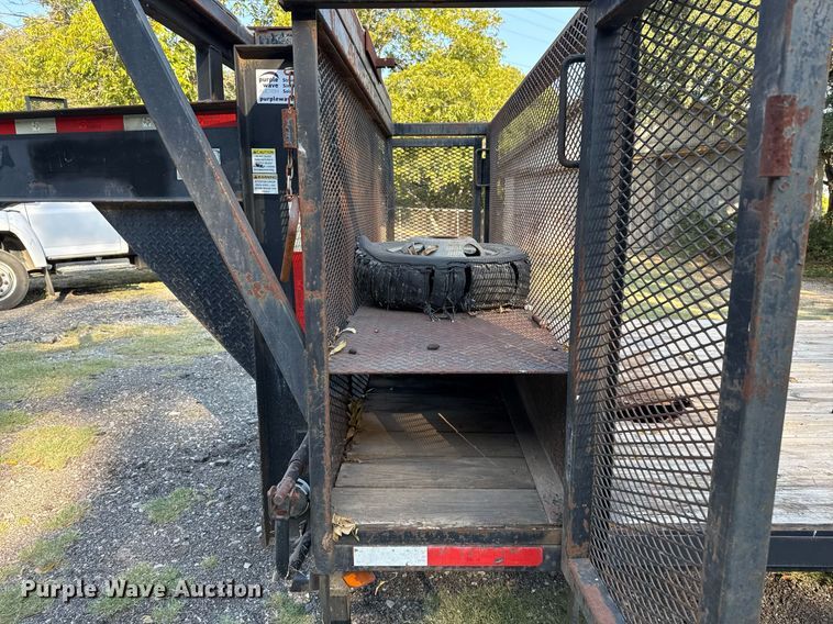 image for item DO2560 2013 Texas Pride FT820520KGN flatbed trailer