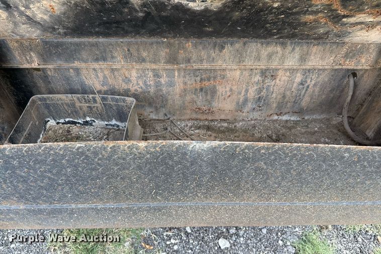 image for item DO2560 2013 Texas Pride FT820520KGN flatbed trailer