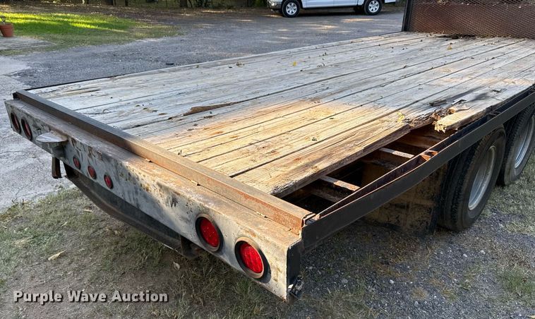 image for item DO2560 2013 Texas Pride FT820520KGN flatbed trailer