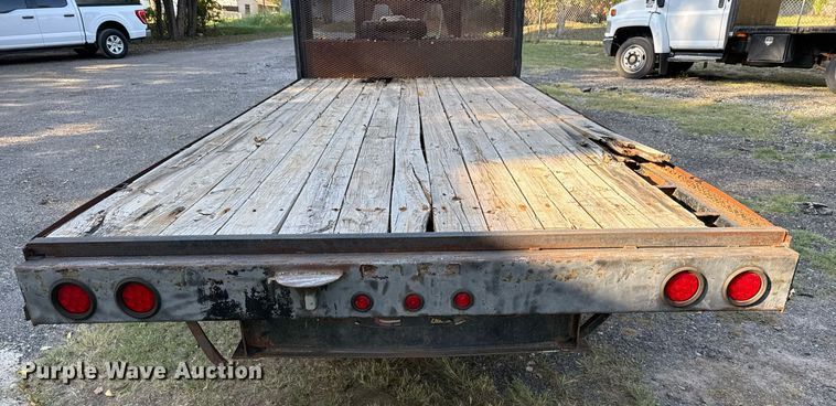 image for item DO2560 2013 Texas Pride FT820520KGN flatbed trailer