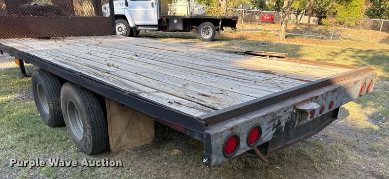 image for item DO2560 2013 Texas Pride FT820520KGN flatbed trailer