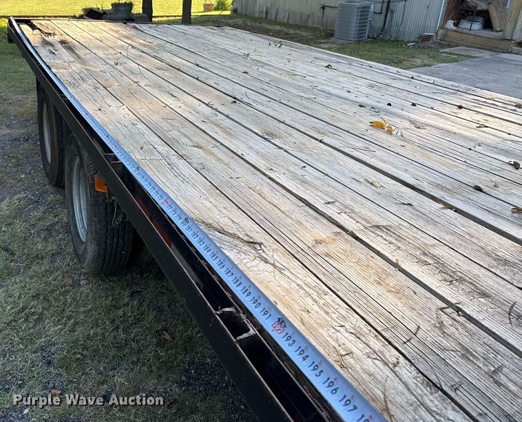 image for item DO2560 2013 Texas Pride FT820520KGN flatbed trailer