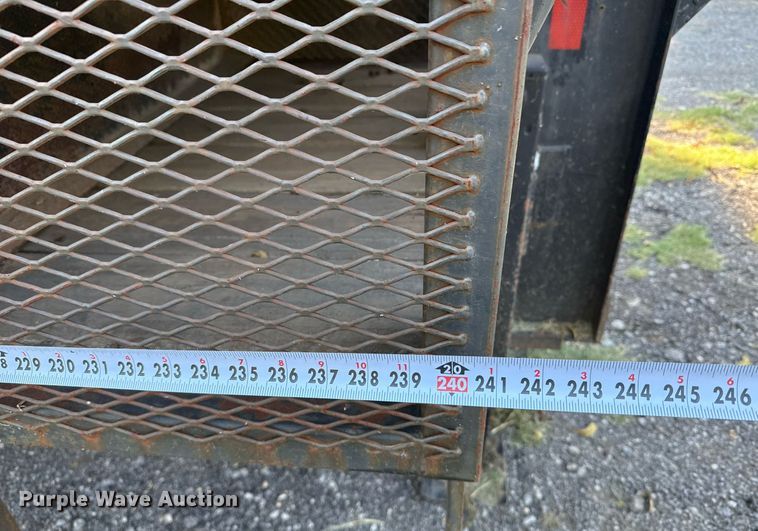 image for item DO2560 2013 Texas Pride FT820520KGN flatbed trailer