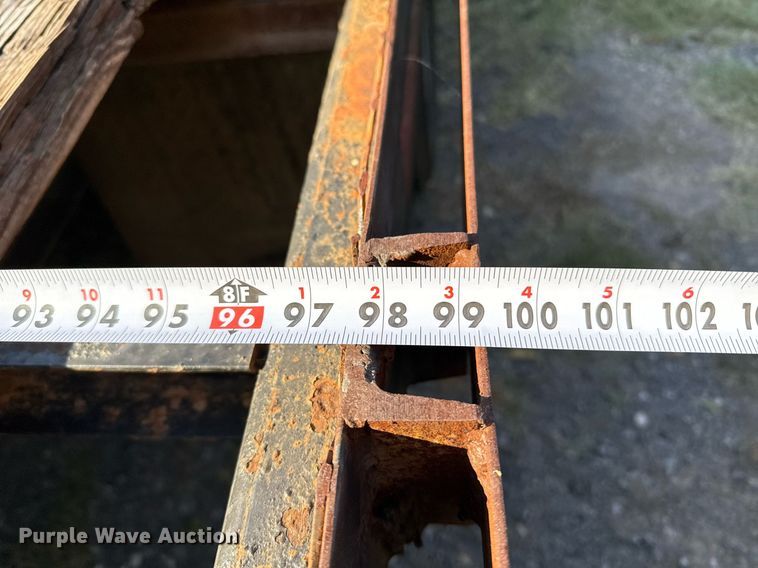 image for item DO2560 2013 Texas Pride FT820520KGN flatbed trailer