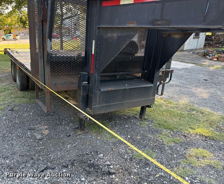 image for item DO2560 2013 Texas Pride FT820520KGN flatbed trailer