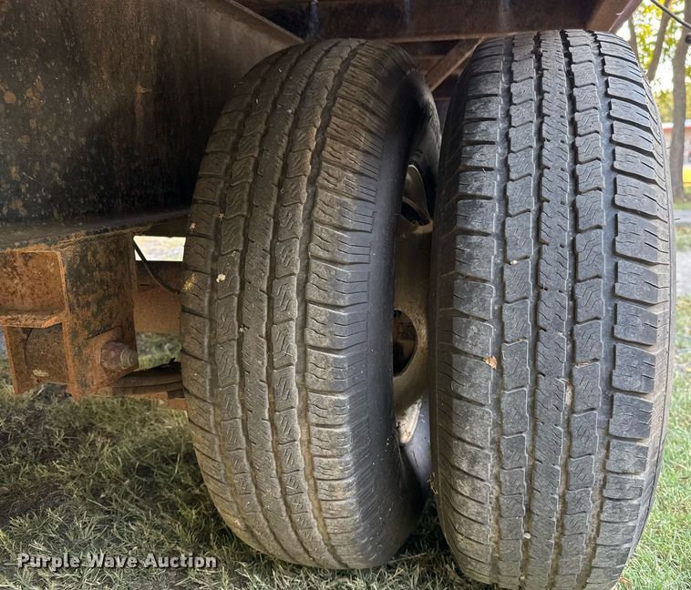 image for item DO2560 2013 Texas Pride FT820520KGN flatbed trailer