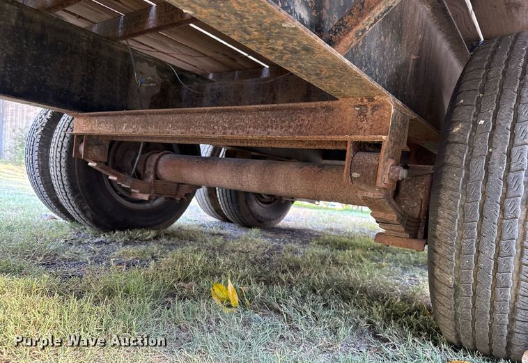 image for item DO2560 2013 Texas Pride FT820520KGN flatbed trailer