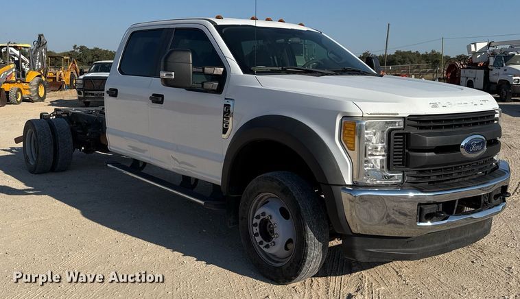image for item DO2565 2017 Ford F450 Super Duty XL truck cab and chassis