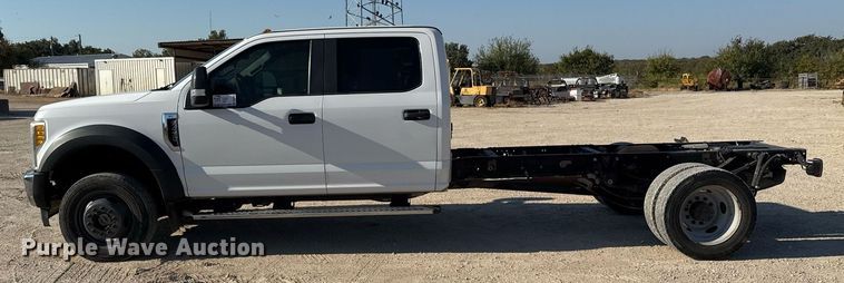 image for item DO2565 2017 Ford F450 Super Duty XL truck cab and chassis