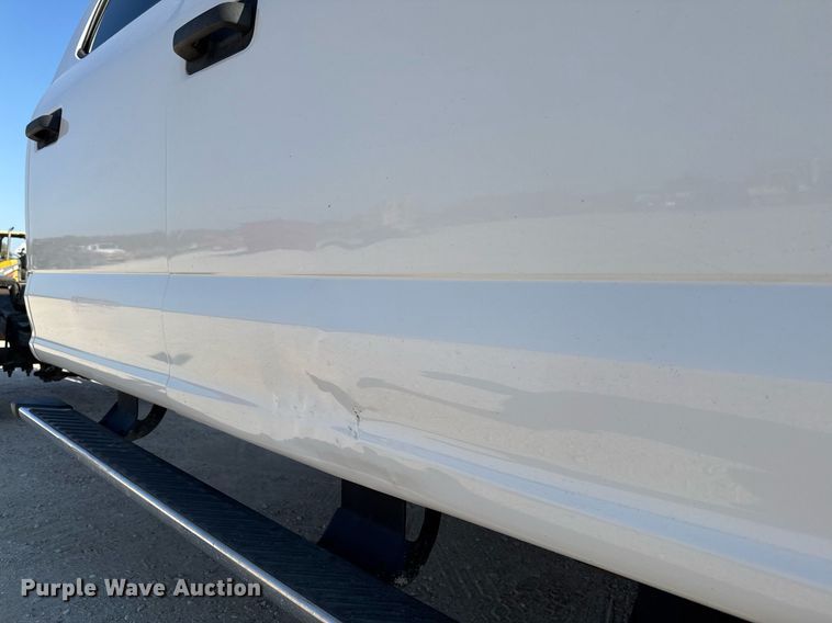 image for item DO2565 2017 Ford F450 Super Duty XL truck cab and chassis