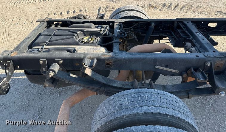 image for item DO2565 2017 Ford F450 Super Duty XL truck cab and chassis