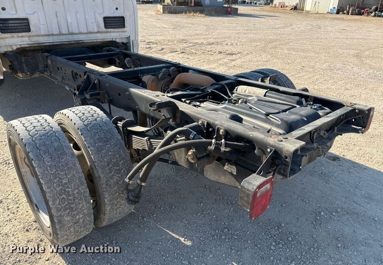 image for item DO2565 2017 Ford F450 Super Duty XL truck cab and chassis