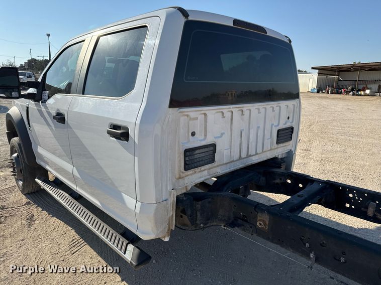 image for item DO2565 2017 Ford F450 Super Duty XL truck cab and chassis