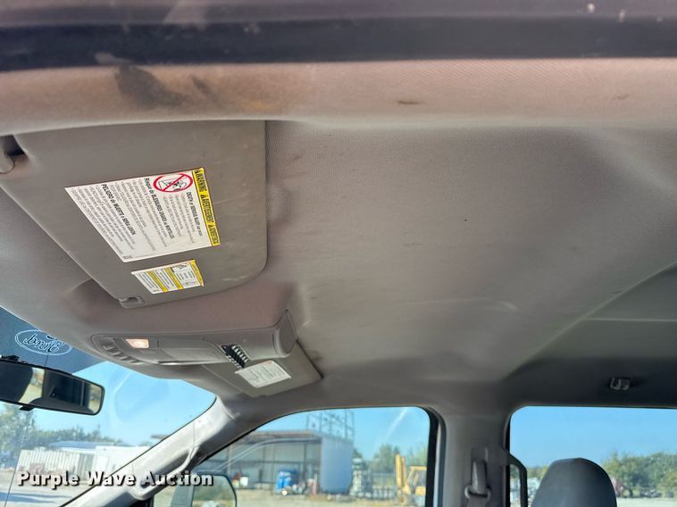 image for item DO2565 2017 Ford F450 Super Duty XL truck cab and chassis