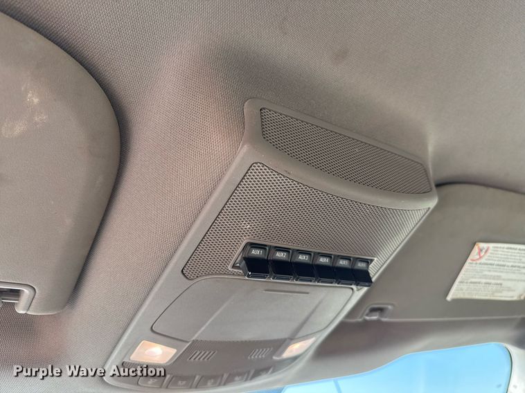 image for item DO2565 2017 Ford F450 Super Duty XL truck cab and chassis